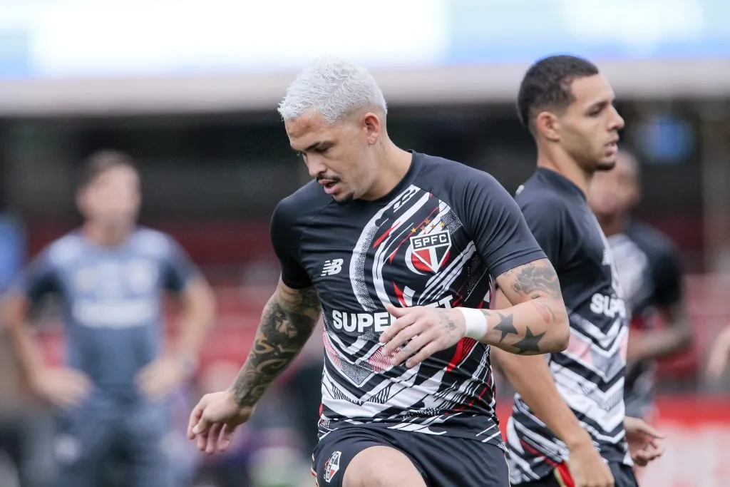 SP – SAO PAULO – 13/04/2025 – BRASILEIRO A 2025, SAO PAULO X CRUZEIRO -Luciano jogador do Sao Paulo durante aquecimento antes da partida contra o Cruzeiro no estadio Morumbi pelo campeonato Brasileiro A 2025. Foto: Marco Miatelo/AGIF
