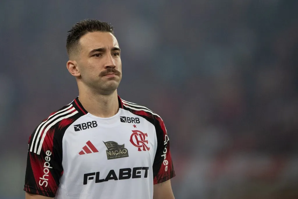 RJ – RIO DE JANEIRO – 19/04/2025 – BRASILEIRO A 2025, VASCO X FLAMENGO – Leo Ortiz jogador do Flamengo durante partida contra o Vasco no estadio Maracana pelo campeonato Brasileiro A 2025. Foto: Thiago Ribeiro/AGIF
