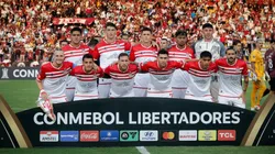 Elenco do Estudiantes durante a Copa Libertadores 2025 - Foto: Reprodução/Estudiantes