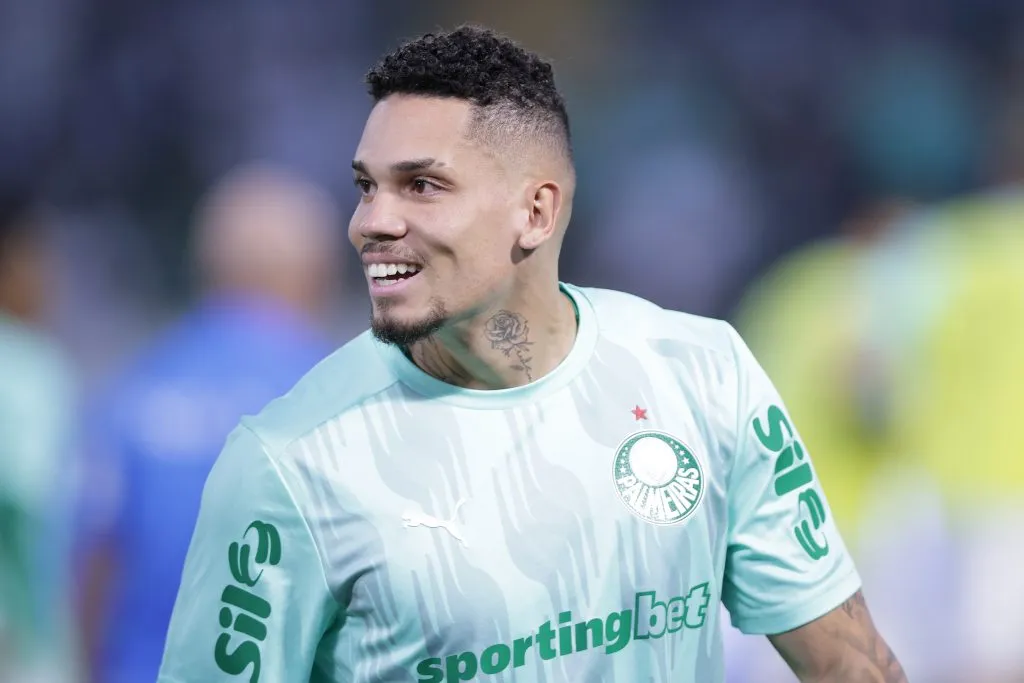 Paulinho, jogador do Palmeiras