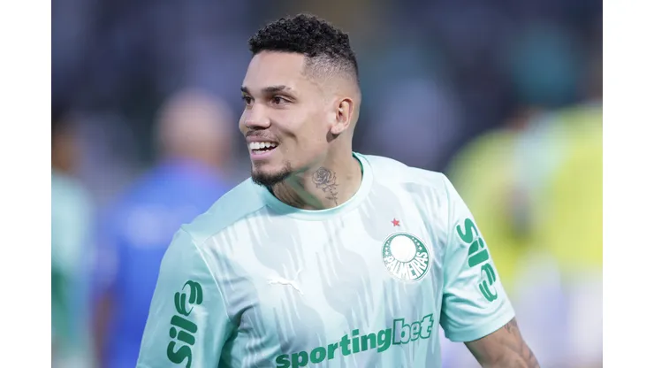 Paulinho um dos reforços do Palmeiras na temporada - Foto: Ettore Chiereguini/AGIF