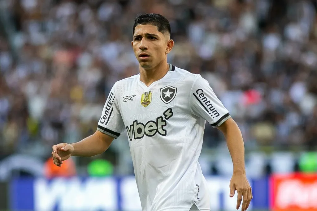Savarino, do Botafogo: Disputa do Super Mundial pela frente – Foto: Fernando Moreno/AGIF