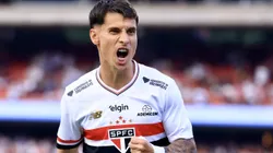 SP - SAO PAULO - 20/04/2025 - BRASILEIRO A 2025, SAO PAULO X SANTOS - Ferreira jogador do Sao Paulo comemora seu gol durante partida contra o Santos no estadio Morumbi pelo campeonato Brasileiro A 2025. Foto: Marcello Zambrana/AGIF