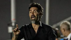 Eduardo Dominguez tem contrato no Estudiantes até dezembro.