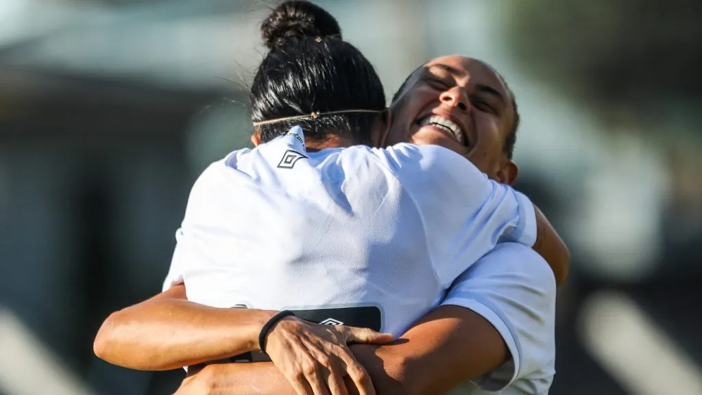 Analuyza e Carol Baiana em duelo contra o Avaí na Série A2 do Brasileiro Feminino