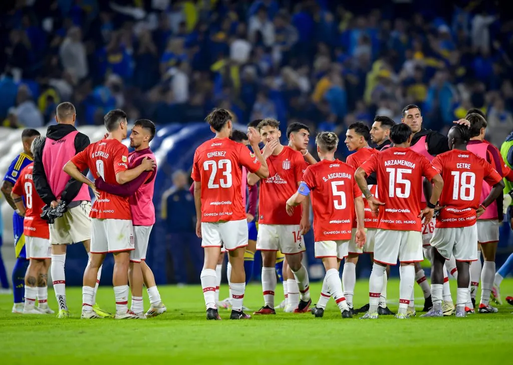 Assim como o Botafogo, o Estudiantes não vive bom momento na temporada. Foto: Marcelo Endelli/Getty Images.