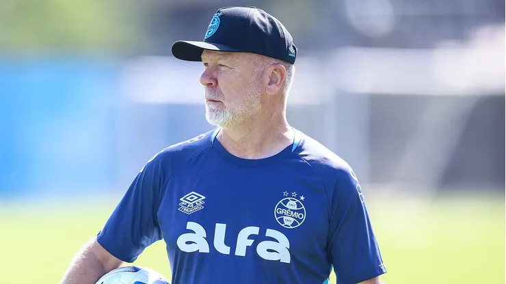 Mano Menezes montou sua 1ª escalação de volta ao Grêmio e terá novidades
