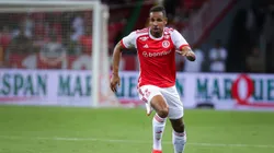 Fernando jogador do Internacional durante partida contra o Avenida no estadio Beira-Rio pelo campeonato Gaucho 2025. Foto: Maxi Franzoi/AGIF