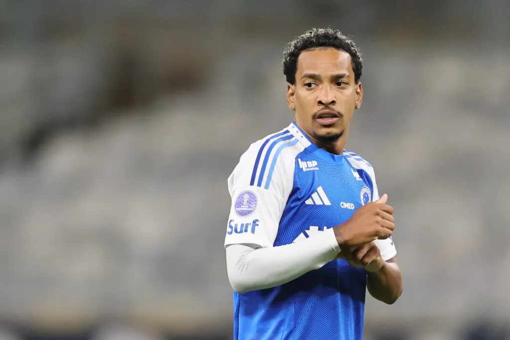 Matheus Pereira, jogador do Cruzeiro durante partida contra o Mushuc Runa no estadio Mineirao pelo campeonato Copa Sul-americana 2025. Foto: Gilson Lobo/AGIF