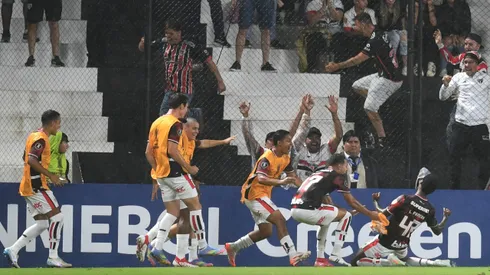 ASUNCION, PARAGUAY - APRIL 23: Lucas Ferreira of Sao Paulo celebrates after scoring the team's first goal during the Copa CONMEBOL Libertadores 2025 Group D match between Libertad and Sao Paulo at Tigo La Huerta Stadium on April 23, 2025 in Asuncion, Paraguay. (Photo by Christian Alvarenga/Getty Images)