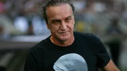 Cuca técnico do Atlético-MG durante partida contra o Botafogo no estádio Mineirão pelo campeonato Brasileiro A 2025. Foto: Fernando Moreno/AGIF