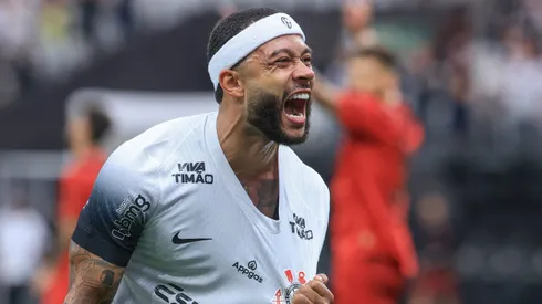 Memphis Depay deu declaração polêmica naquele momento - Foto: Marcello Zambrana/AGIF