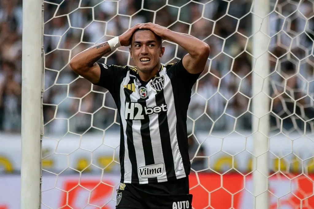 Cuello aponta erro do Galo em derrota – Foto: Fernando Moreno/AGIF