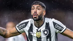 Alexander Barboza demonstrou chateação com o momento do Botafogo.