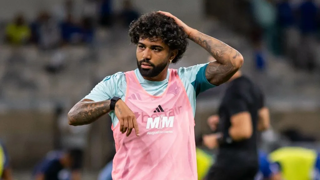 Gabigol na reserva do Cruzeiro. Foto: Fernando Moreno/AGIF