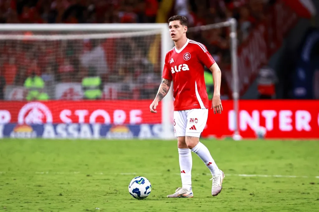 Ronaldo, volante do Inter – Foto: Maxi Franzoi/AGIF