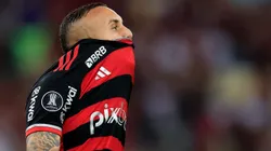 RIO DE JANEIRO, BRAZIL - MAY 28: Everton "Cebolinha" of Flamengo reacts the match between Flamengo and Millonarios as part of Copa CONMEBOL Libertadores 2024 at Maracana Stadium on May 28, 2024 in Rio de Janeiro, Brazil. (Photo by Buda Mendes/Getty Images)