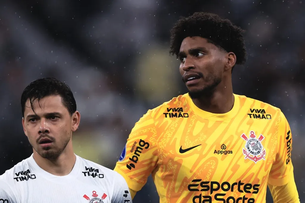 SP – SAO PAULO – 24/04/2025 – COPA SUL-AMERICANA 2025, CORINTHIANS X RACING-URU – Hugo Souza goleiro do Corinthians durante partida contra o Racing-URU no estadio Arena Corinthians pelo campeonato Copa Sul-americana 2025. Foto: Ettore Chiereguini/AGIF