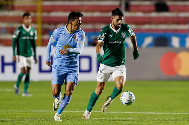Flaco Lopez abriu o placar para o Palmeiras na Copa Libertadores 2025 contra o Bolivar no Estadio Hernando Siles, na Bolivia. Foto: Gaston Brito Miserocchi/Getty Images