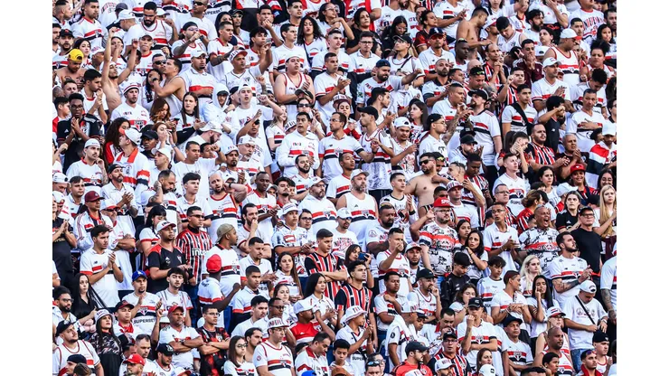 Torcida do São Paulo durante partida contra Santos no estádio Morumbi pelo campeonato Brasileiro A 2025. Foto: Marcello Zambrana/AGIF