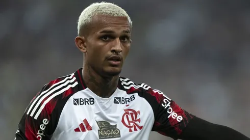 Wesley durante partida entre Vasco e Flamengo, no Maracanã, pelo Brasileirão.