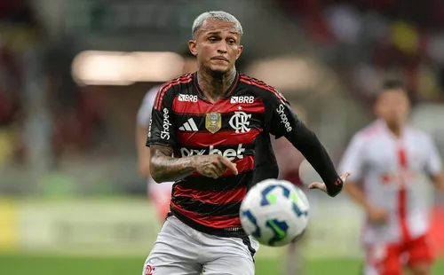 Wesley durante partida. Foto: Thiago Ribeiro/AGIF