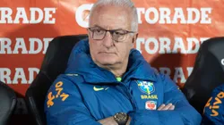 Dorival Júnior durante partida entre Chile e Brasil, pelas Eliminatórias da Copa do Mundo de 2026.
