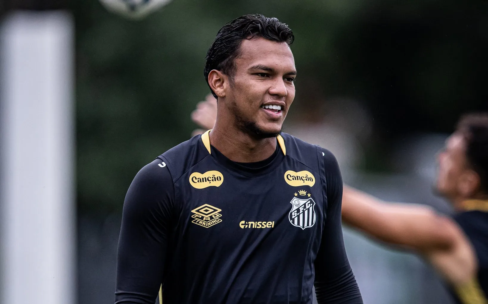 Gabriel Veron substituiu Bontempo no treino e deve ser titular do Peixe no fim de semana – Foto> Raul Baretta/SFC