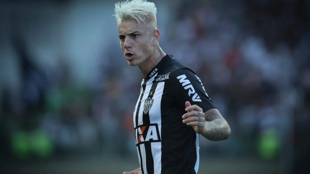 Róger Guedes durante partida. Foto: Pedro Vale/AGIF