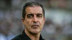 MG - BELO HORIZONTE - 20/04/2025 - BRASILEIRO A 2025, ATLETICO-MG X BOTAFOGO - Renato Paiva tecnico do Botafogo durante partida contra o Atletico-MG no estadio Mineirao pelo campeonato Brasileiro A 2025. Foto: Fernando Moreno/AGIF