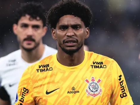 Hugo Souza elogia Flamengo antes de jogo contra Corinthians