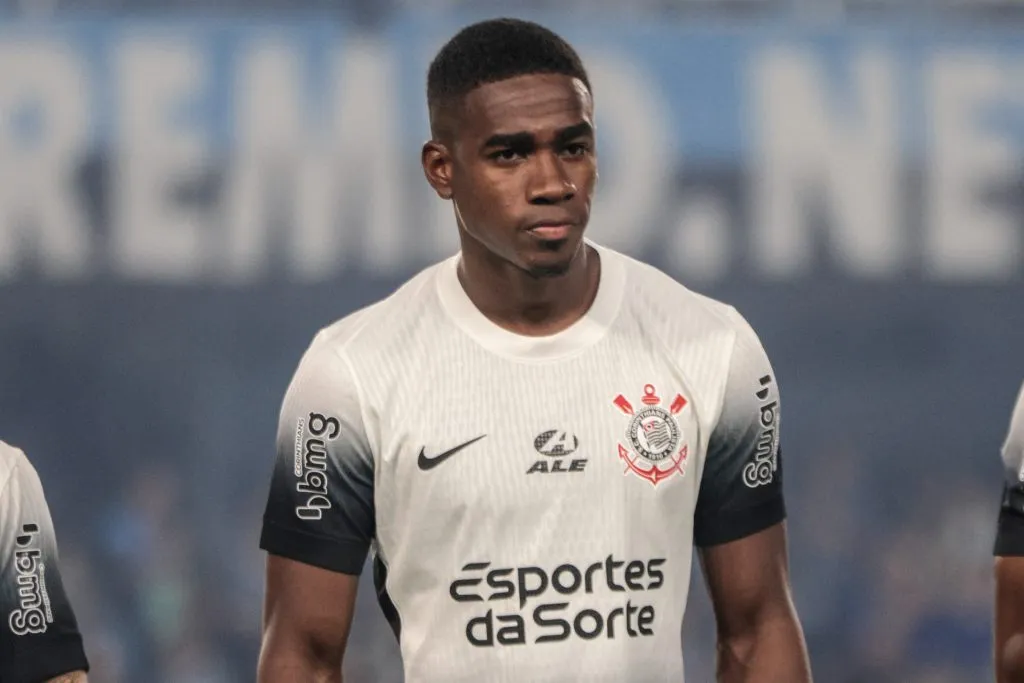 PR – CURITIBA – 07/08/2024 – COPA DO BRASIL 2024, GREMIO X CORINTHIANS – Felix Torres jogador do Corinthians durante partida contra o Gremio no estadio Couto Pereira pelo campeonato Copa Do Brasil 2024. Foto: Robson Mafra/AGIF