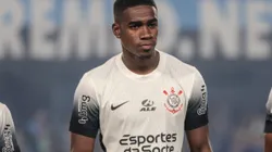 PR - CURITIBA - 07/08/2024 - COPA DO BRASIL 2024, GREMIO X CORINTHIANS - Felix Torres jogador do Corinthians durante partida contra o Gremio no estadio Couto Pereira pelo campeonato Copa Do Brasil 2024. Foto: Robson Mafra/AGIF