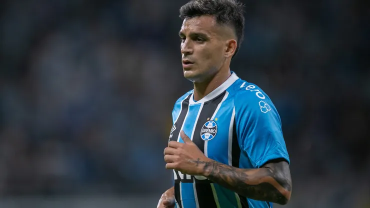 Franco Cristaldo, jogador do Grêmio, durante partida contra o Atletico Grau no estadio Arena do Gremio pelo campeonato Copa Sul-americana 2025. Foto: Liamara Polli/AGIF