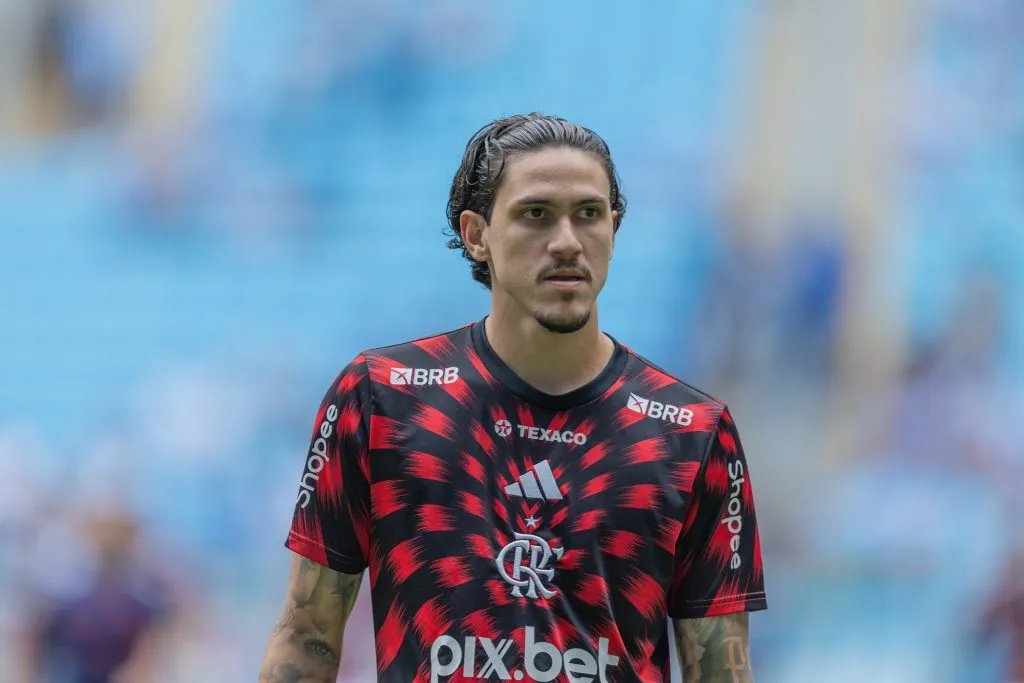 RS – PORTO ALEGRE – 13/04/2025 – BRASILEIRO A 2025, GREMIO X FLAMENGO – Pedro jogador do Flamengo durante partida contra o Gremio no estadio Arena do Gremio pelo campeonato Brasileiro A 2025. Foto: Liamara Polli/AGIF