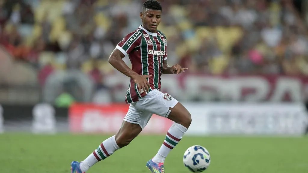 Hércules em ação pelo Fluminense – Foto: Thiago Ribeiro/AGIF