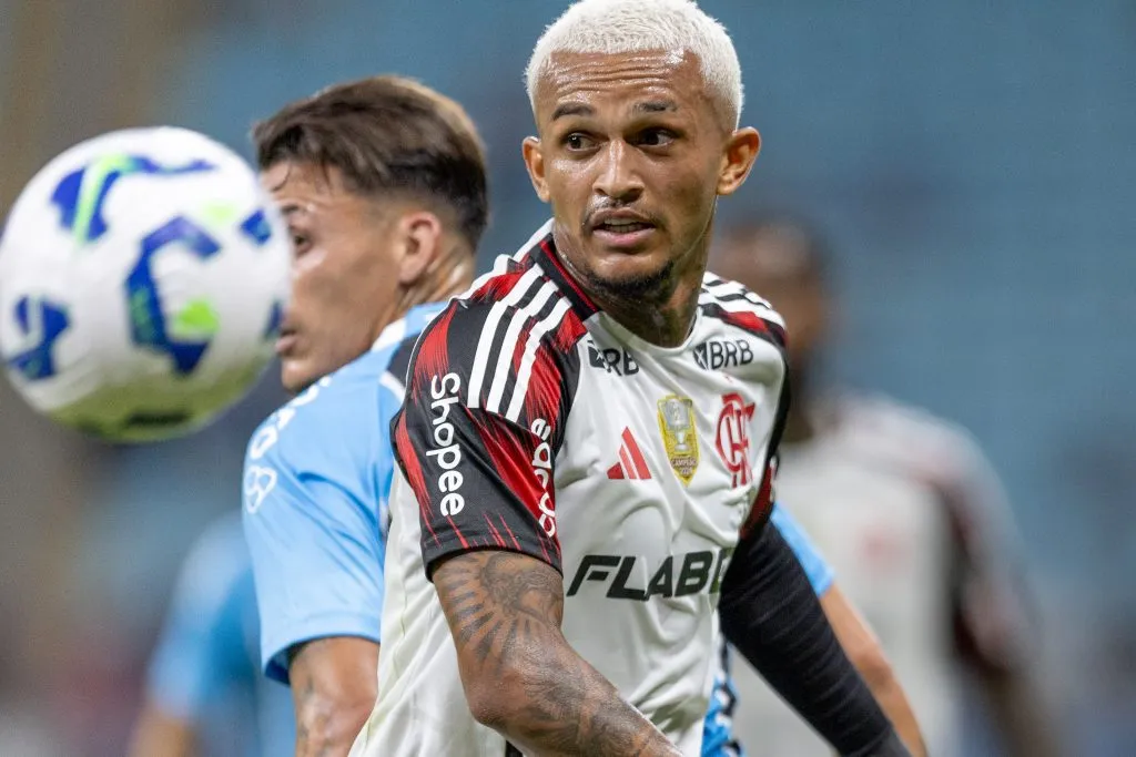 Wesley em ação pelo Flamengo. Foto: Liamara Polli/AGIF