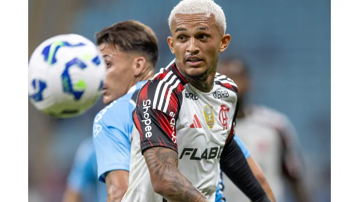 RS - PORTO ALEGRE - 13/04/2025 - BRASILEIRO A 2025, GREMIO X FLAMENGO - Wesley jogador do Flamengo durante partida contra o Gremio no estadio Arena do Gremio pelo campeonato Brasileiro A 2025. Foto: Liamara Polli/AGIF