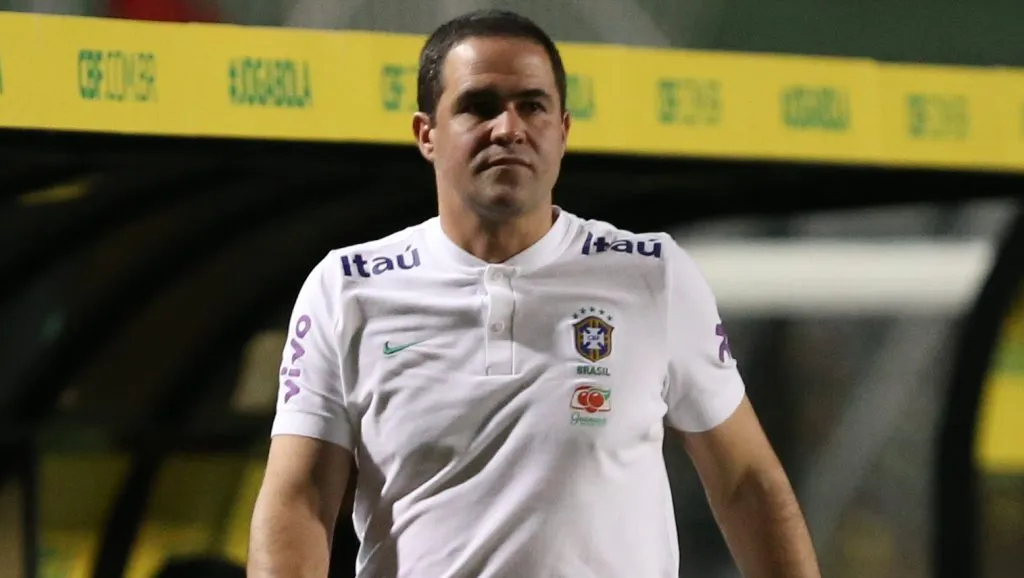 André Jardine durante partida. Foto: Marcello Zambrana/AGIF