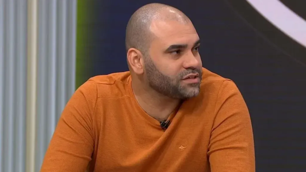 Rodrigo Coutinho, comentarista do Grupo Globo. Foto: Reprodução.