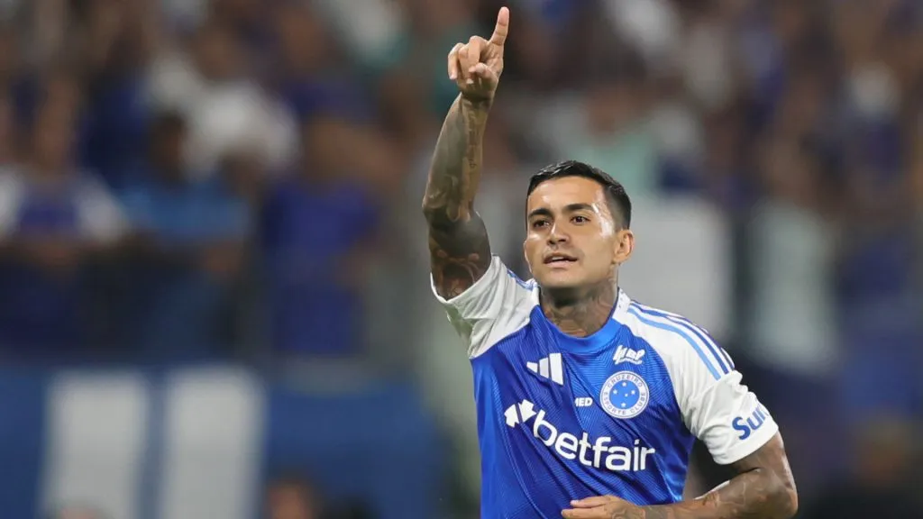 Dudu irá desfalcar o Cruzeiro contra o Vasco da Gama – Foto: Gilson Lobo/AGIF