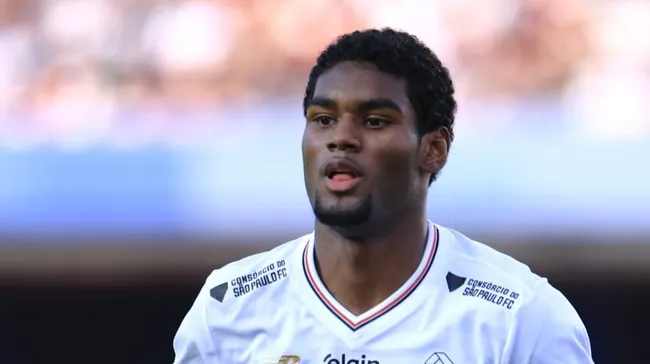 Foto: Marcello Zambrana/AGIF – Lucas Ferreira tem cinco jogos no Brasileirão Betano e pode trocar de clube.