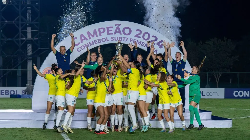Seleção Brasileira em vitória na final pelo Sul-Americano Feminino Sub-17
