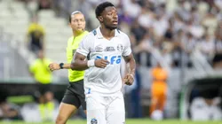 Amuzu jogador do Grêmio durante partida contra o Ceará no estádio Arena Castelão pelo campeonato Brasileiro A 2025.