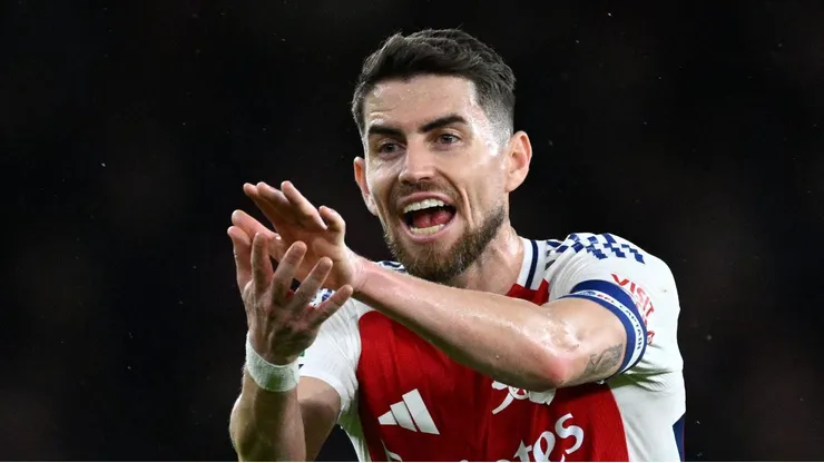 Jorginho tem contrato terminando no Arsenal.
