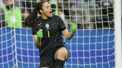Lorensa, ex-goleira do Gremio já brilhou nos amistosos da Seleção Brasileira. Ela defende o Kansas City