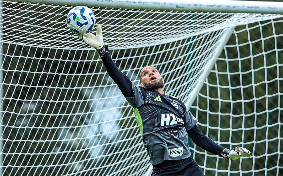 Everson, goleiro do Atlético Mineiro, durante treino na Cidade do Galo. Foto: Pedro Souza / Atlético