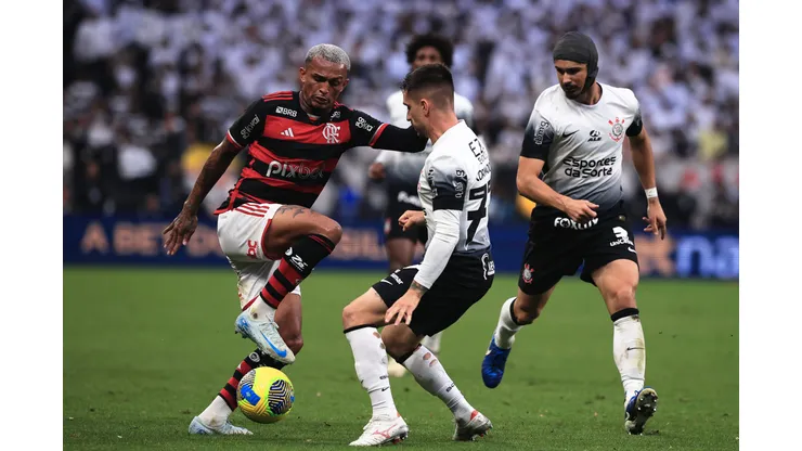 Flamengo x Corinthians. Foto: Ettore Chiereguini/AGIF