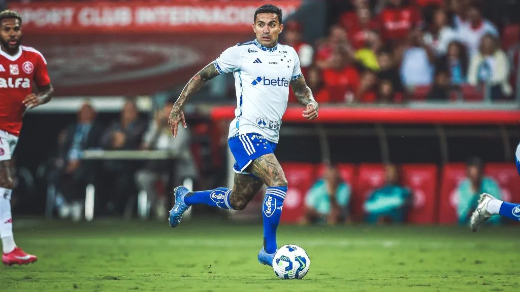 Dudu durante partida. Foto: Giancarlo Santorum/AGIF