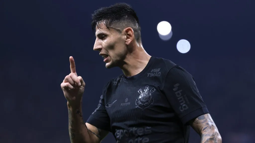 Angileri deve renovar no Corinthians - Foto: Marcello Zambrana/AGIF.